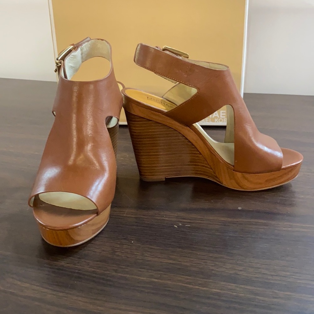Brand New Michael Kors Wedges (Size 8)